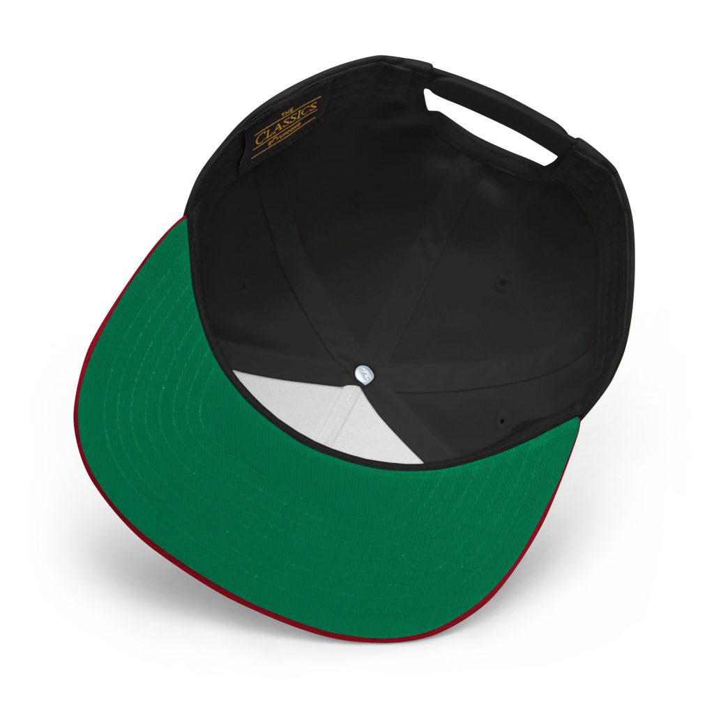 College Flat Bill Snapback Schwarz-Rot von SNAZZY CLOTHING – Detailansicht