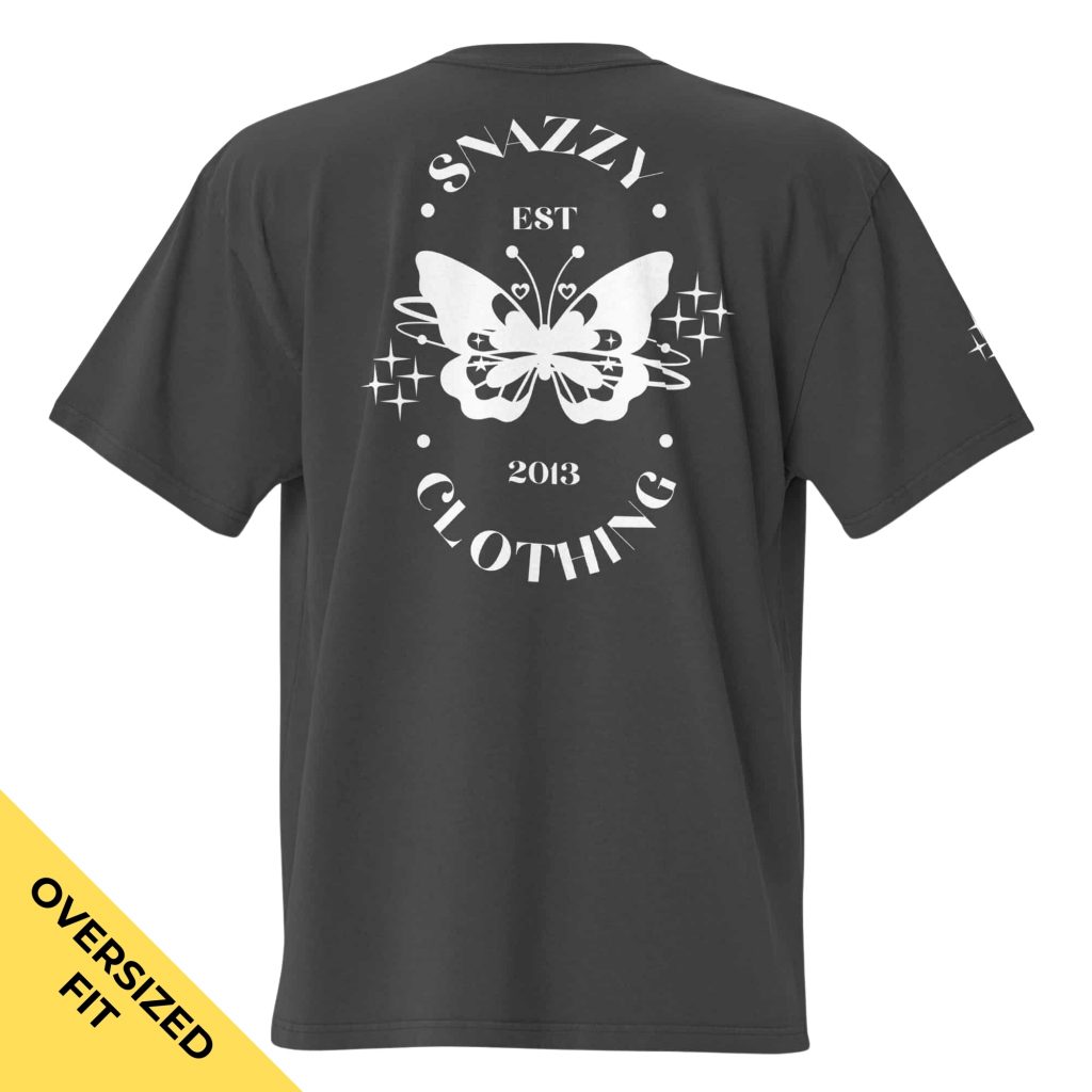 Butterfly Oversized Faded T-Shirt Schwarz von SNAZZY CLOTHING
