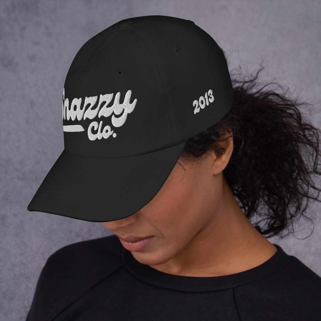 Genty Dad Cap Schwarz von SNAZZY CLOTHING – Seitenansicht