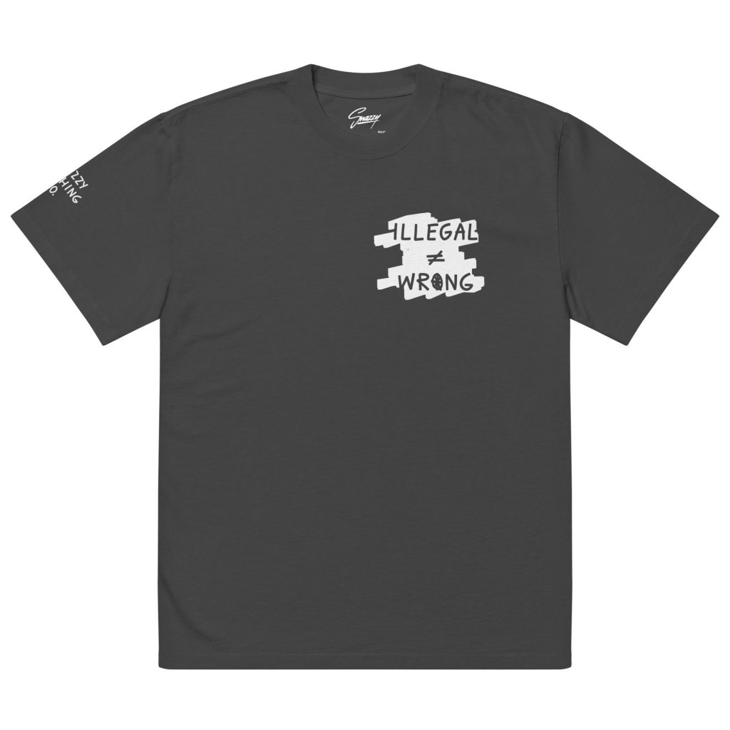 Illegal ≠ Wrong Oversized Faded T-Shirt Schwarz von SNAZZY CLOTHING – Vorderansicht