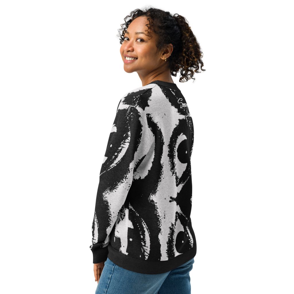 Eyes Knitted Crewneck Sweater Schwarz-Weiß von SNAZZY CLOTHING – Rückansicht
