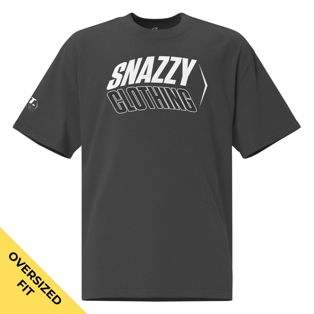 Boxy Logo Oversized Faded T-Shirt Schwarz von SNAZZY CLOTHING