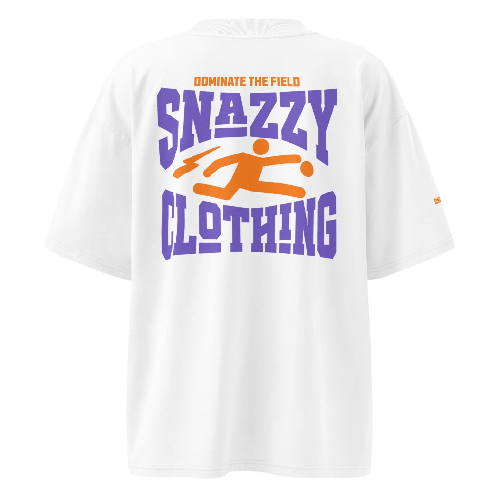 Dominate the Field Oversized T-Shirt Weiß von SNAZZY CLOTHING – Rückansicht